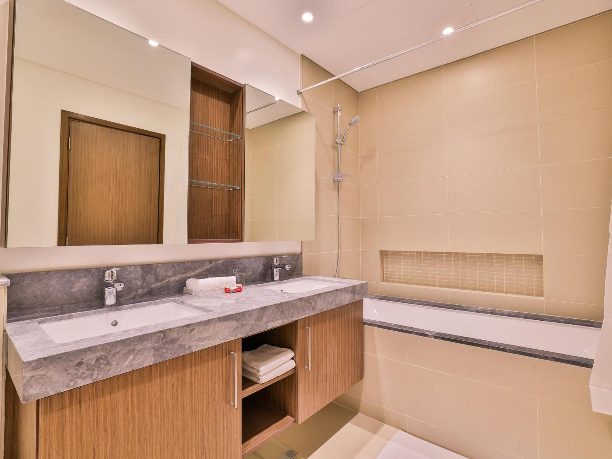 Luxurious Apartments Dubai Marina Views Pool Gym By Sojo Stay Ngoại thất bức ảnh
